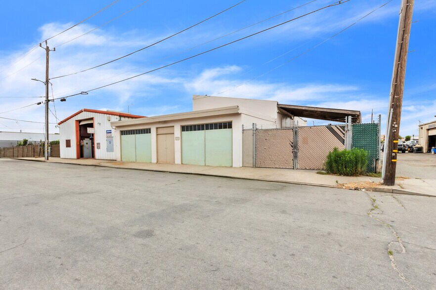 227 Commission St, Salinas, CA à vendre - Photo de l’immeuble – Image 3 sur 35