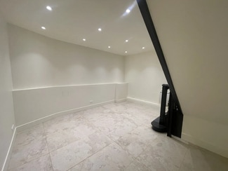 Plus de détails pour Local commercial à louer