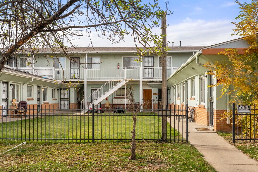 1129 Akron St, Aurora, CO à vendre - Photo de l’immeuble – Image 3 sur 18