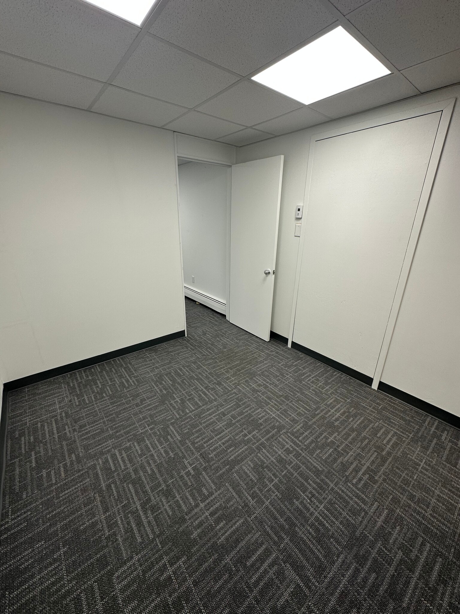 2215 Oak Industrial Dr NE, Grand Rapids, MI à louer Photo intérieure– Image 1 sur 6