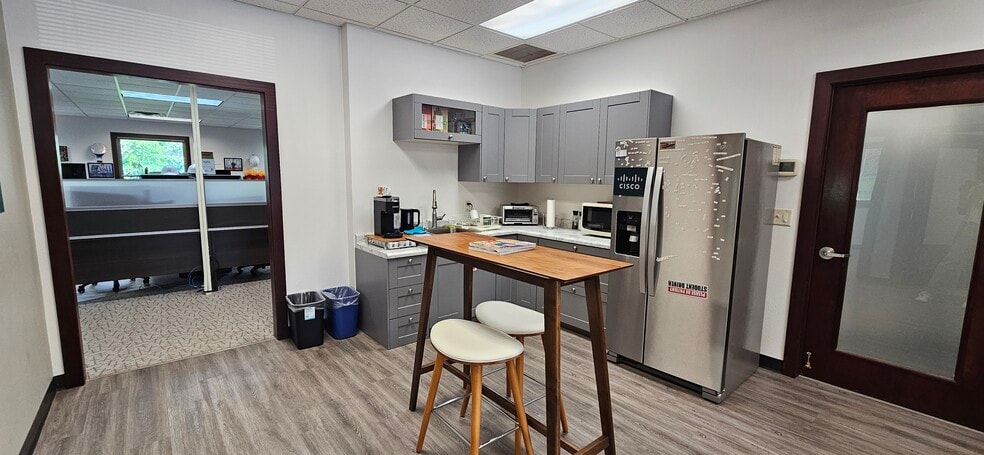 3610 Oakwood Hills Pky, Eau Claire, WI à louer - Photo intérieure – Image 3 sur 9