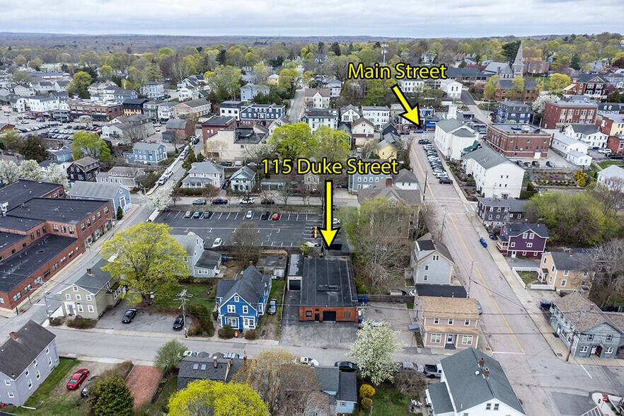 115 Duke St, East Greenwich, RI à vendre - Photo de l’immeuble – Image 2 sur 19
