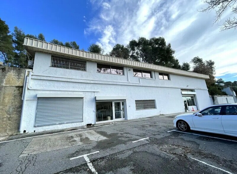 Local commercial dans La Roquette-sur-Siagne à louer - Photo de l’immeuble – Image 1 sur 12