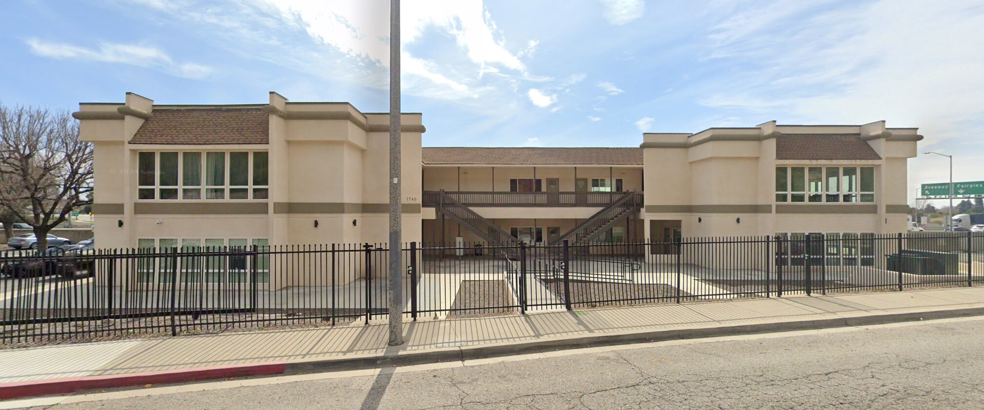 1740 Gillette Rd, Pomona, CA à louer Photo principale– Image 1 sur 3