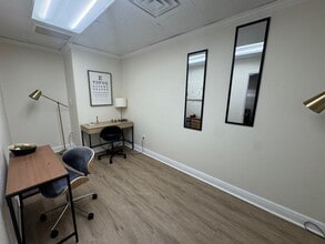 2005 Pan Am Cir, Tampa, FL à louer Photo intérieure– Image 1 sur 2