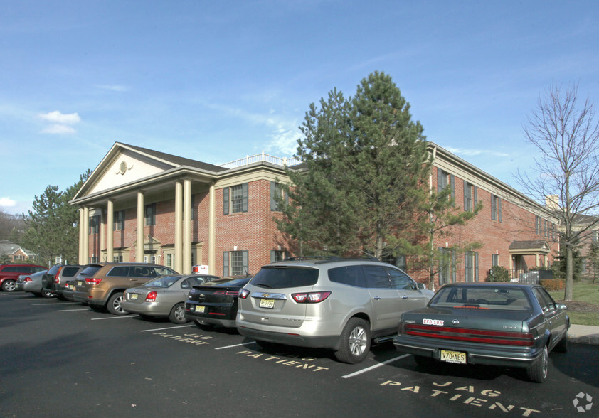 34 Mountain Blvd, Warren, NJ à louer - Photo de l’immeuble – Image 3 sur 4
