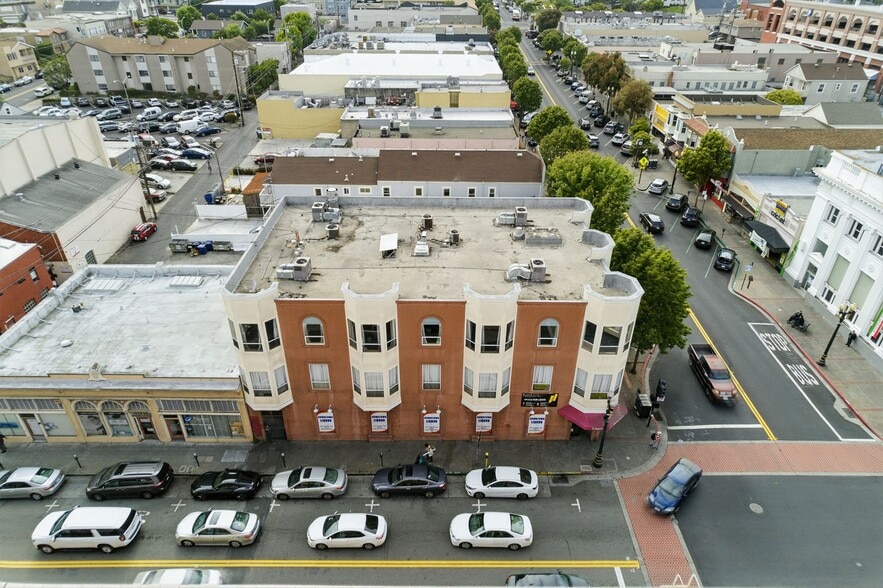 301 Grand Ave, South San Francisco, CA à louer - Photo de l’immeuble – Image 2 sur 66