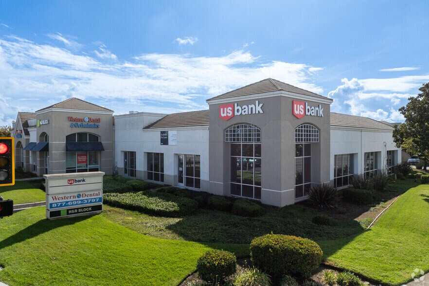 784-790 1st St, Gilroy, CA à louer - Photo de l’immeuble – Image 2 sur 6