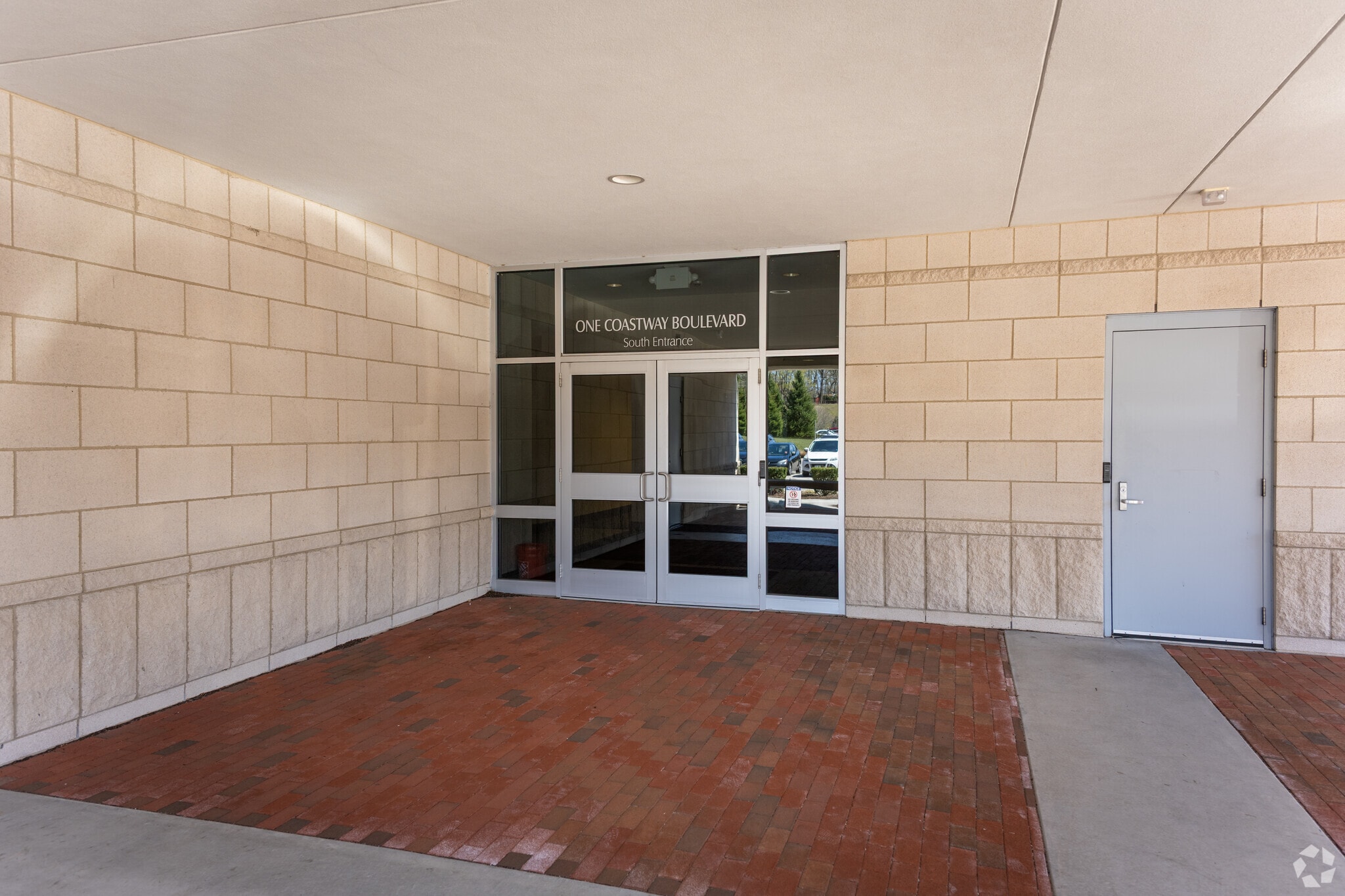 1 Coastway Blvd, Warwick, RI à louer Photo de l’immeuble– Image 1 sur 5
