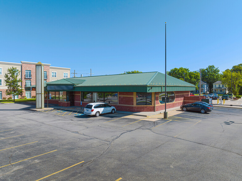 1012-1014 Commercial St, Emporia, KS à louer - Photo de l’immeuble – Image 3 sur 8