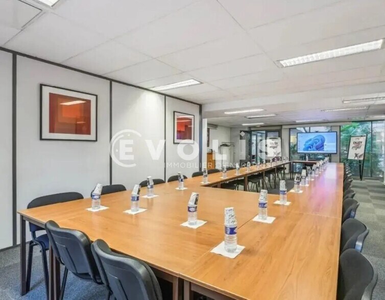 Bureau dans Levallois-Perret à louer - Photo de l’immeuble – Image 3 sur 12