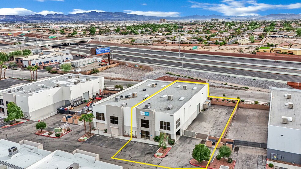 6675 Schuster St, Las Vegas, NV à louer - Photo de l’immeuble – Image 2 sur 11
