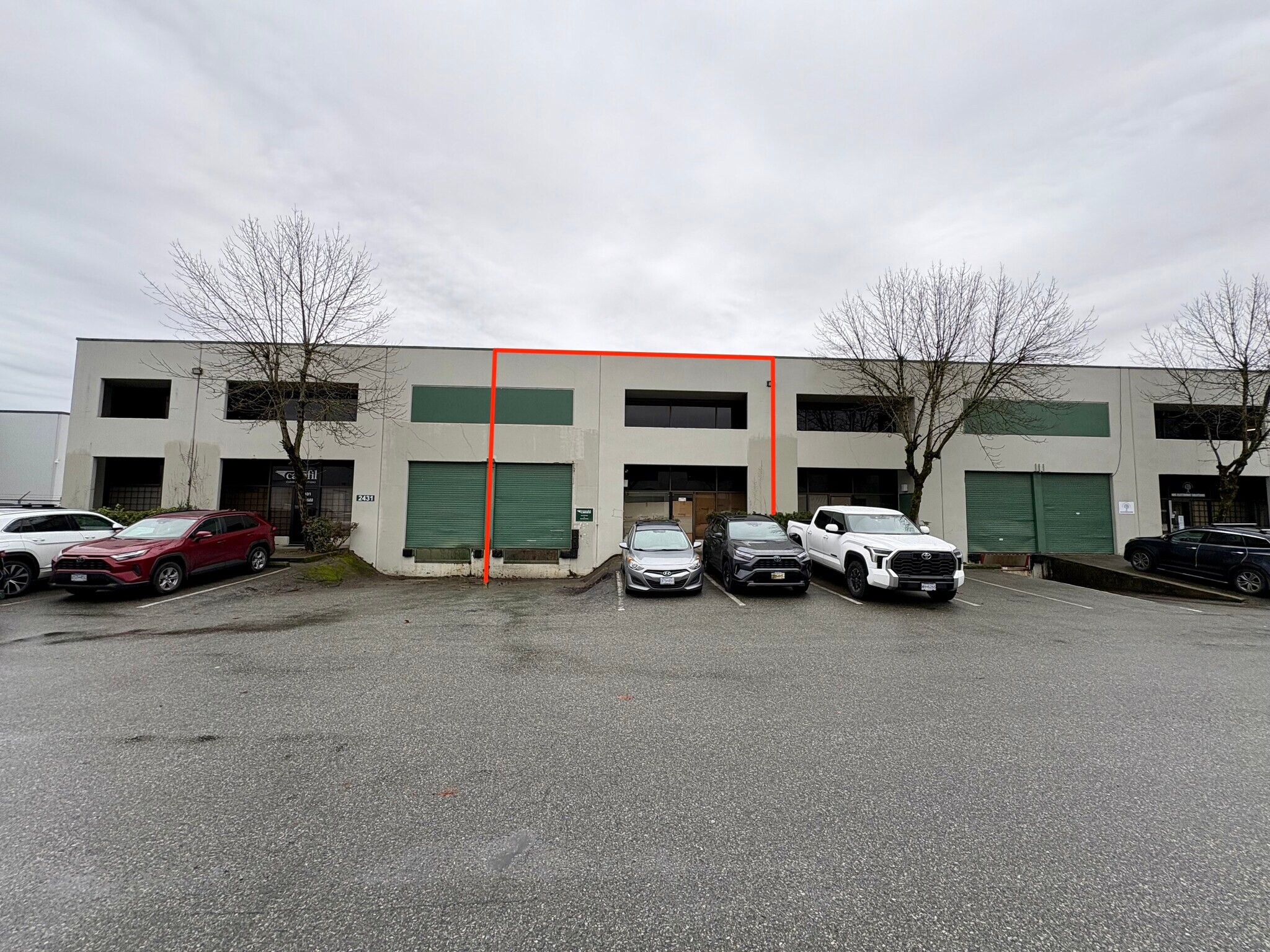 2421-2431 Canoe Ave, Coquitlam, BC à louer Photo de l’immeuble– Image 1 sur 5