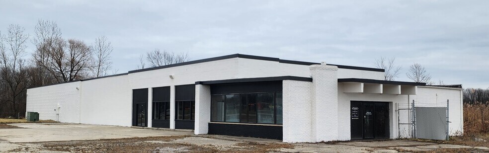 65700 Gratiot Ave, Lenox, MI à louer - Photo de l’immeuble – Image 3 sur 16