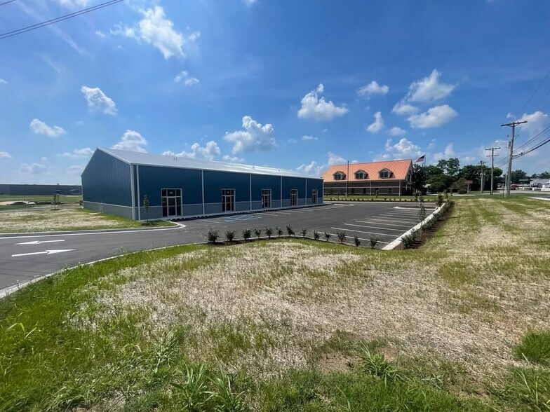 101 John C Watts dr, Nicholasville, KY à vendre - Photo principale – Image 1 sur 24