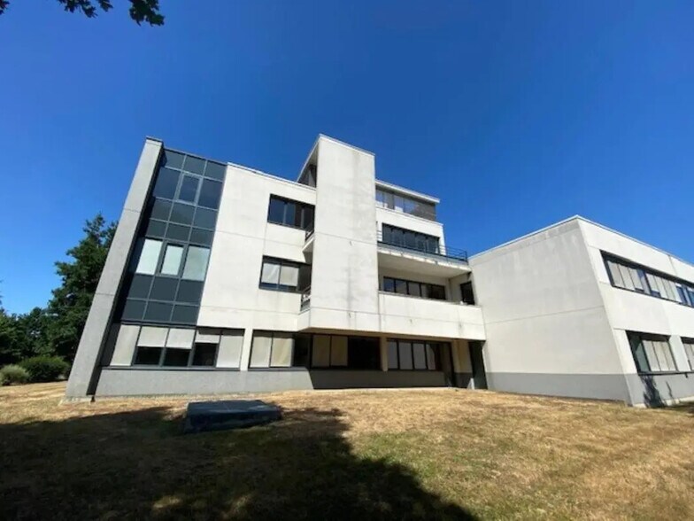 Bureau dans Rennes à louer - Photo de l’immeuble – Image 3 sur 21