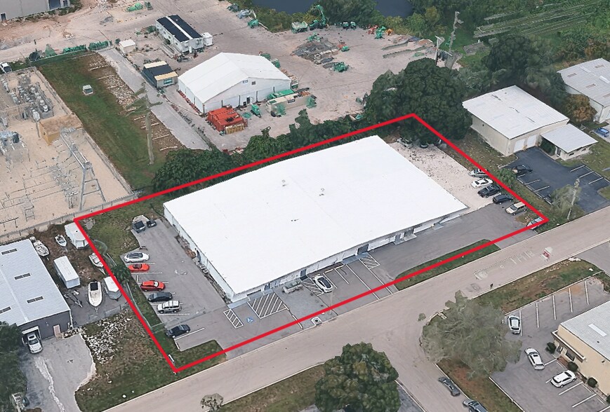 1909 Whitfield Park Loop, Sarasota, FL à louer - Photo de l’immeuble – Image 2 sur 22