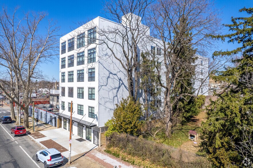 5521 Wayne Ave, Philadelphia, PA à vendre - Photo principale – Image 1 sur 5