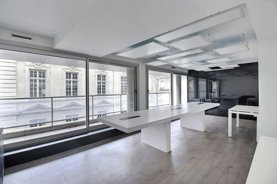 Bureau dans Paris à louer - Photo de l’immeuble – Image 2 sur 8