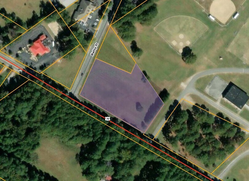 E Ash St, Goldsboro, NC à vendre - Photo de l’immeuble – Image 2 sur 3