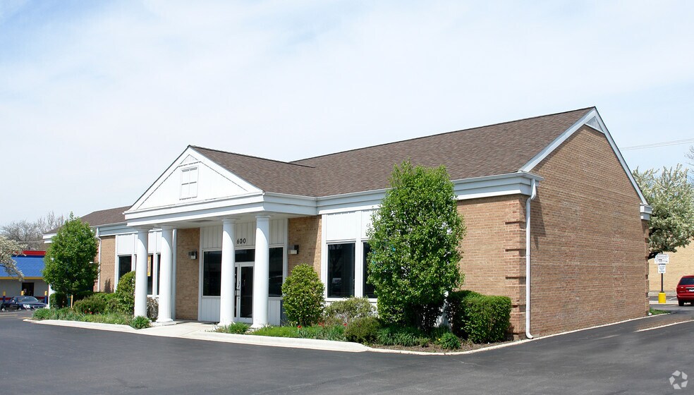 600 W Roosevelt Rd, Glen Ellyn, IL à louer - Photo de l’immeuble – Image 1 sur 8