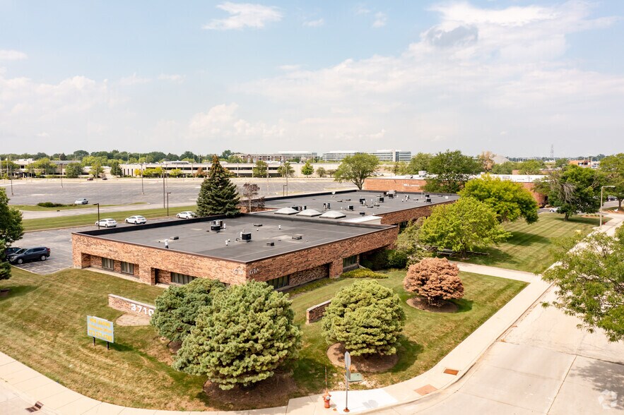 3710 Commercial Ave, Northbrook, IL à louer - Aérien – Image 3 sur 4