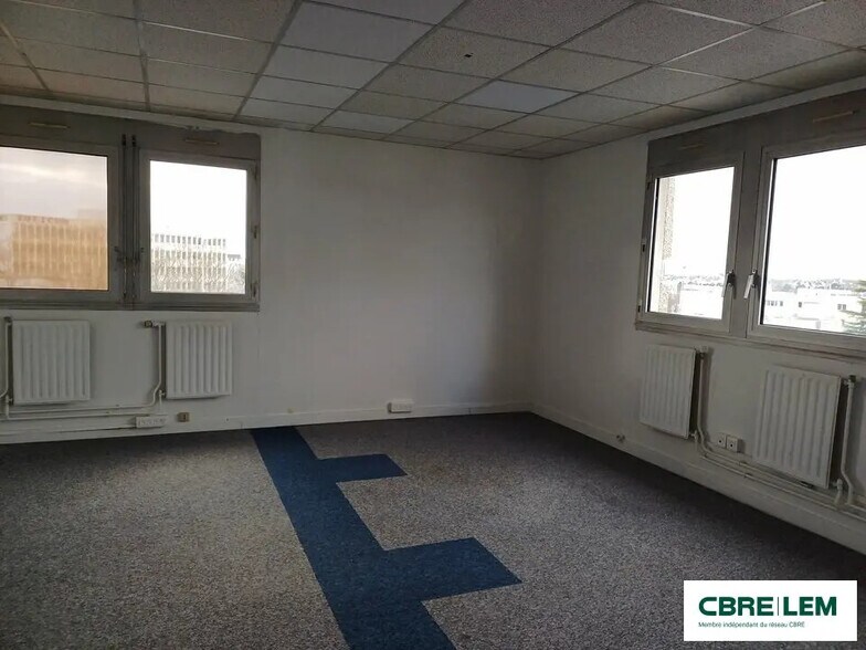 Bureau dans Caen à louer - Photo de l’immeuble – Image 2 sur 7
