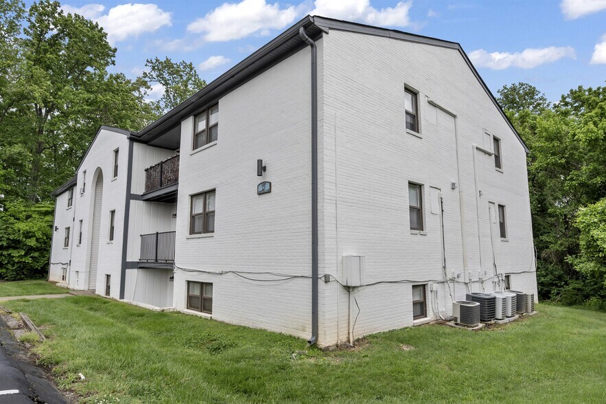130 Jack Miller Blvd, Clarksville, TN à vendre - Photo de l’immeuble – Image 3 sur 48