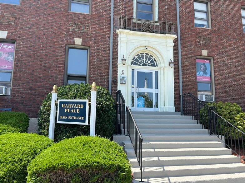 35 Harvard St, Worcester, MA à louer - Photo de l’immeuble – Image 3 sur 22