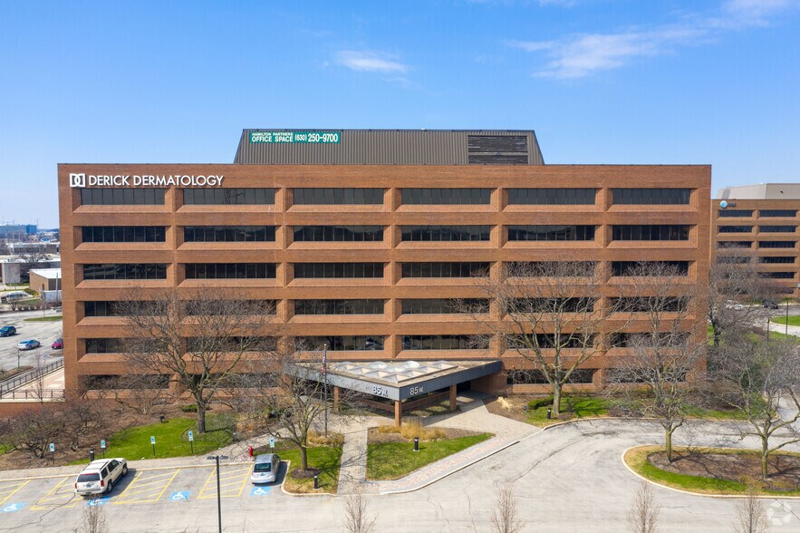 85 W Algonquin Rd, Arlington Heights, IL à louer - Photo de l’immeuble – Image 3 sur 5