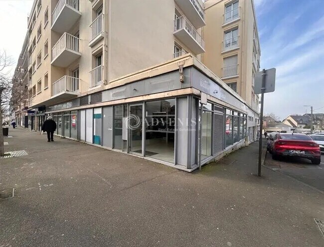 Plus de détails pour Local commercial à vendre