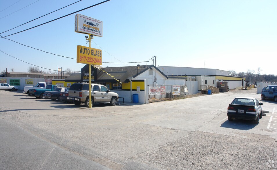 5806 Elliott Reeder Rd, Haltom City, TX à vendre - Photo principale – Image 3 sur 9