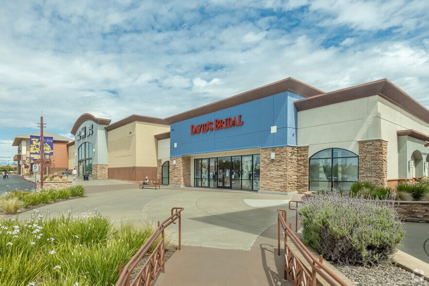 1140-1152 Galleria Blvd, Roseville, CA à vendre - Photo principale – Image 1 sur 4