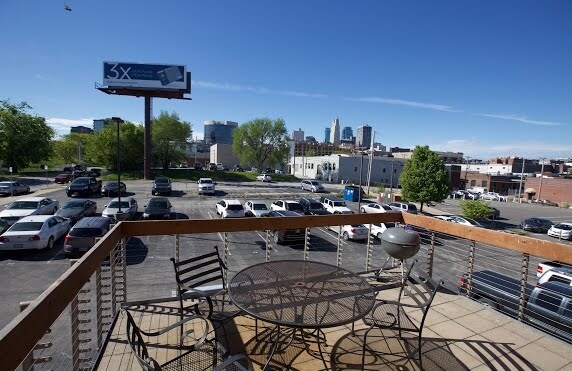450 E 4th St, Kansas City, MO à louer - Photo de l’immeuble – Image 2 sur 19