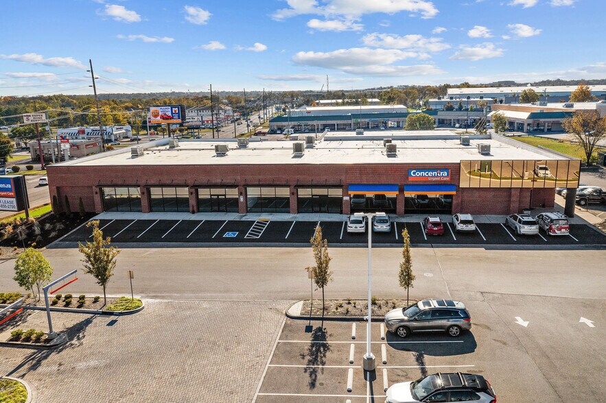 1717-1719 Gallatin Rd, Madison, TN à louer - Photo de l’immeuble – Image 1 sur 24