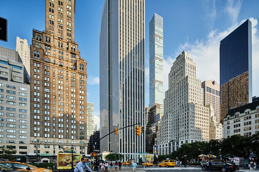 767 Fifth Ave, New York, NY à louer - Photo de l’immeuble – Image 2 sur 5