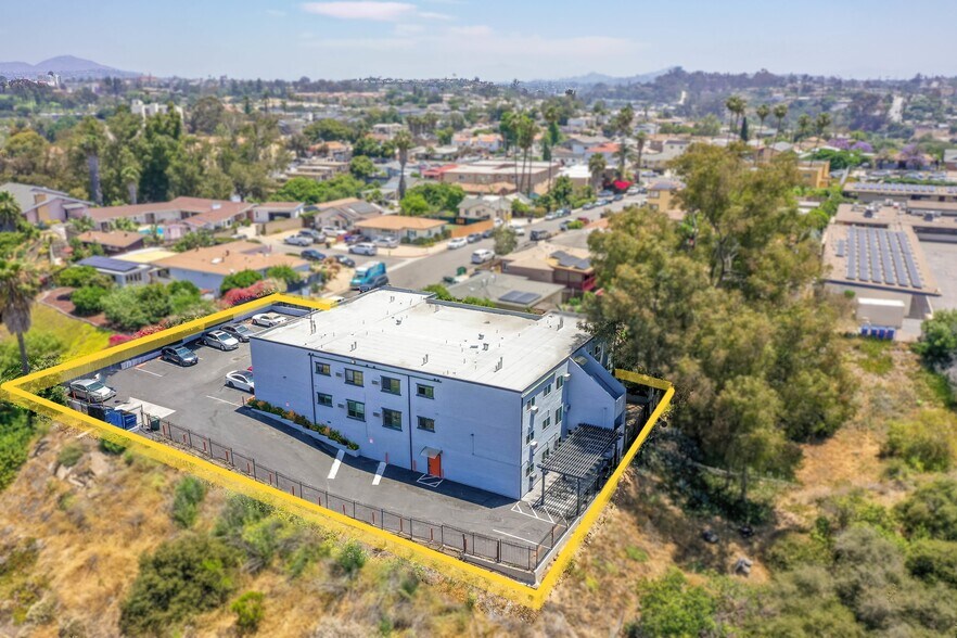 4999 Sterling Ct, San Diego, CA à vendre - Photo de l’immeuble – Image 1 sur 17