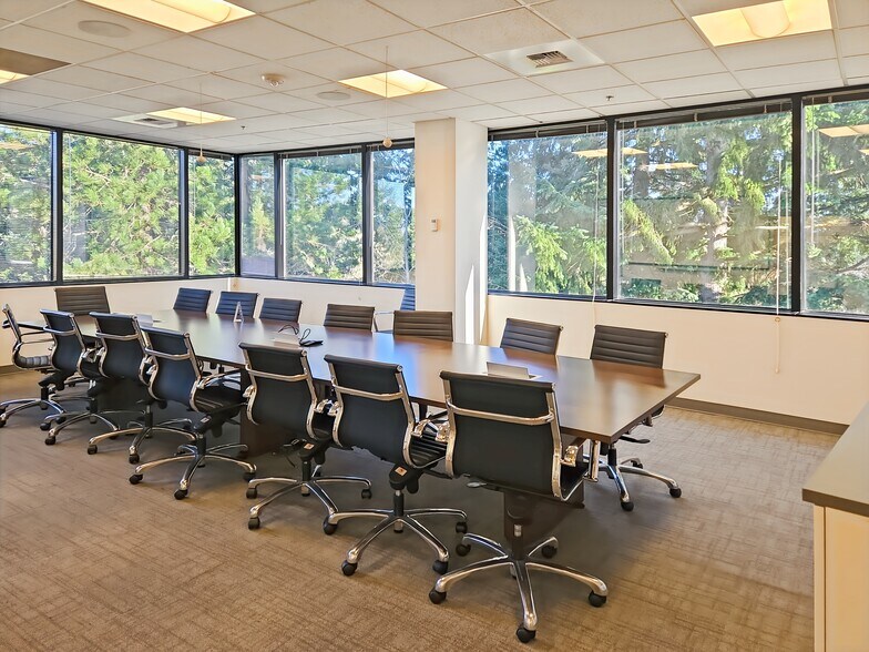 3326 160th Ave SE, Bellevue, WA à louer - Photo intérieure – Image 3 sur 13