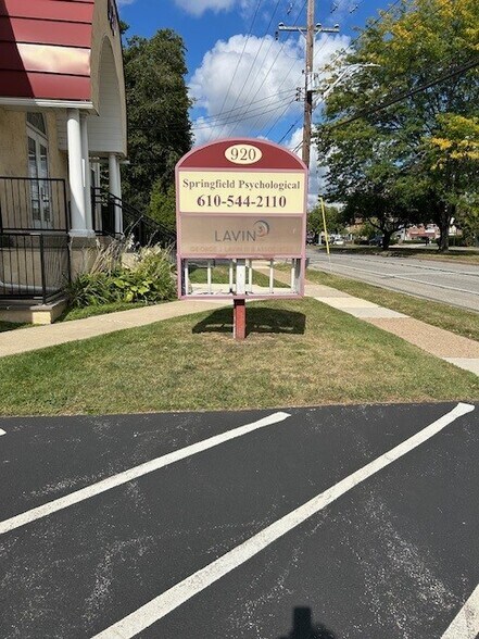 920 West Chester Pike, Havertown, PA à louer - Photo de l’immeuble – Image 2 sur 2