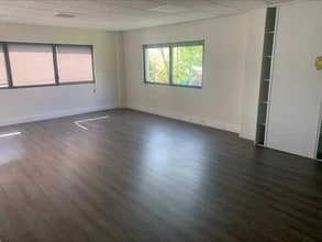 8-10 Rue Jacquard, Chassieu à louer Photo intérieure– Image 2 sur 6