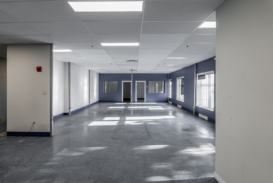 115 Rue de Lauzon, Boucherville, QC à louer - Photo intérieure – Image 2 sur 7