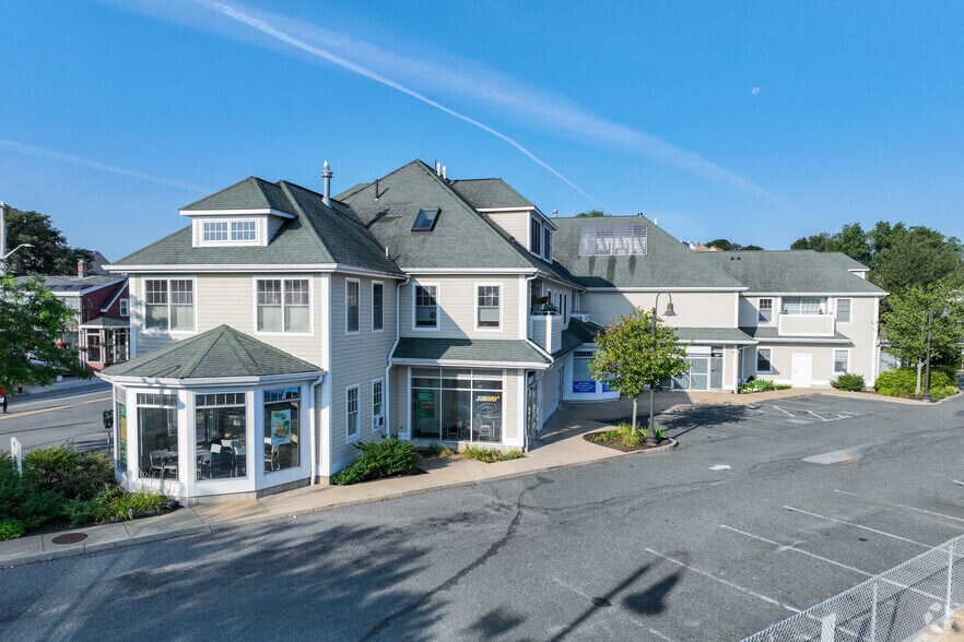29 Railroad Ave, Gloucester, MA à vendre - Photo de l’immeuble – Image 2 sur 4