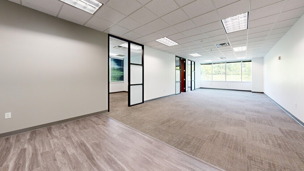 Dual Class A Offices w/ Strong Upside portefeuille de 2 biens à vendre sur LoopNet.fr - Numérisation 3D Matterport – Image 3 sur 46