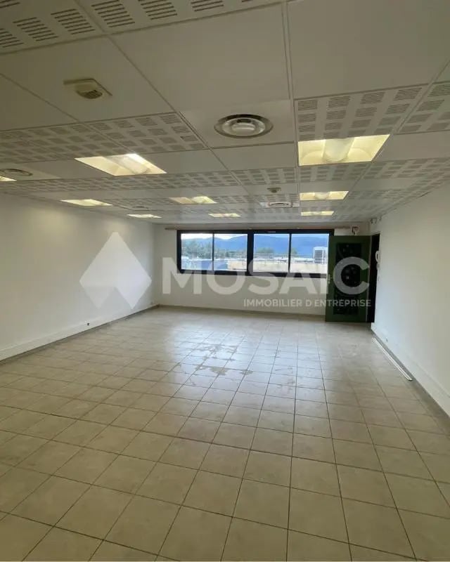 Bureau dans Mouans-Sartoux à vendre Photo intérieure– Image 1 sur 9