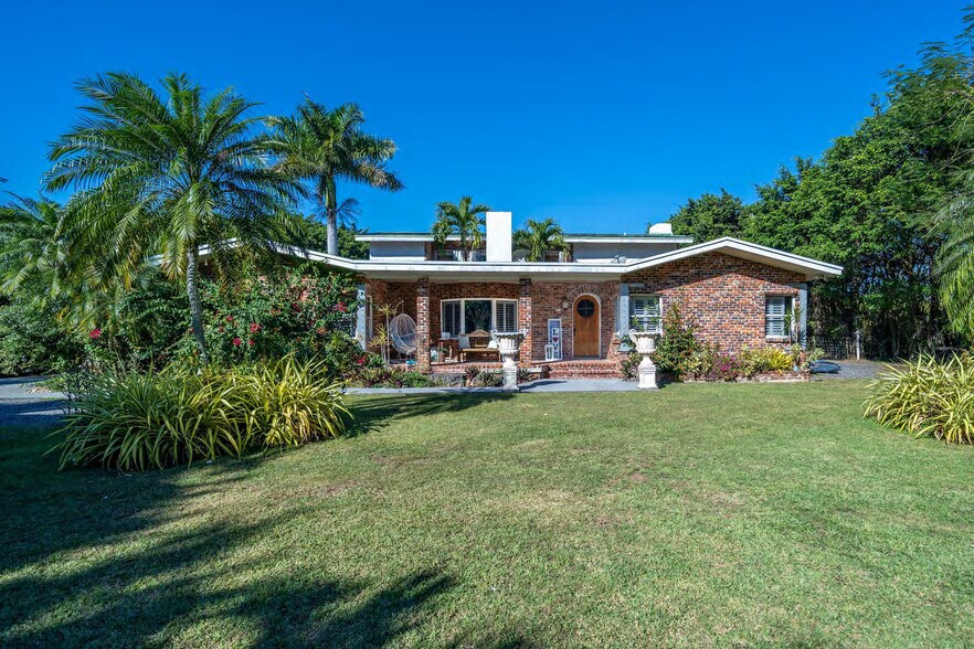 18345 SW 256th St, Homestead, FL à vendre - Photo de l’immeuble – Image 3 sur 13
