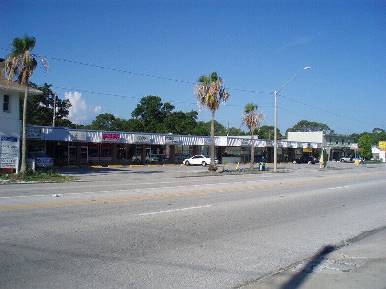 7210-7232 Central Ave, Saint Petersburg, FL à louer - Photo de l’immeuble – Image 2 sur 4