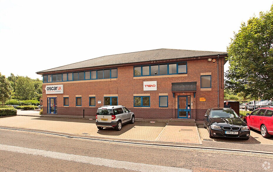 10-11 Royds Hall Rd, Leeds à louer - Photo de l’immeuble – Image 3 sur 5