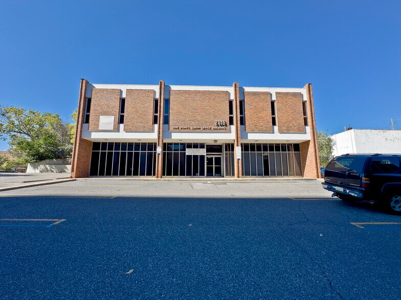 2016 10th Ave S, Birmingham, AL à louer - Photo de l’immeuble – Image 1 sur 17