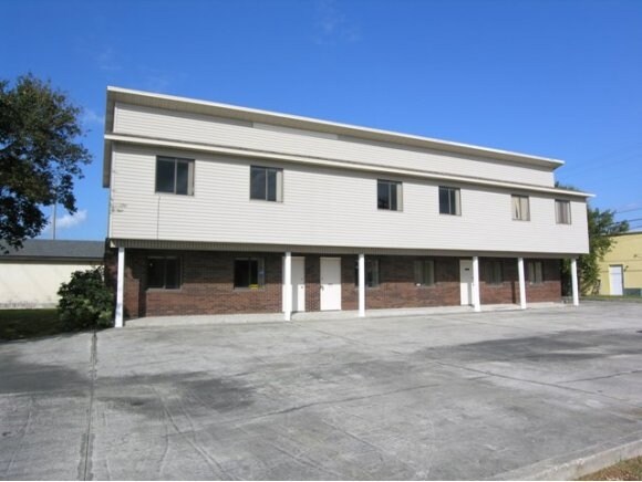 125 N Brevard Ave, Cocoa Beach, FL à vendre - Photo principale – Image 1 sur 11