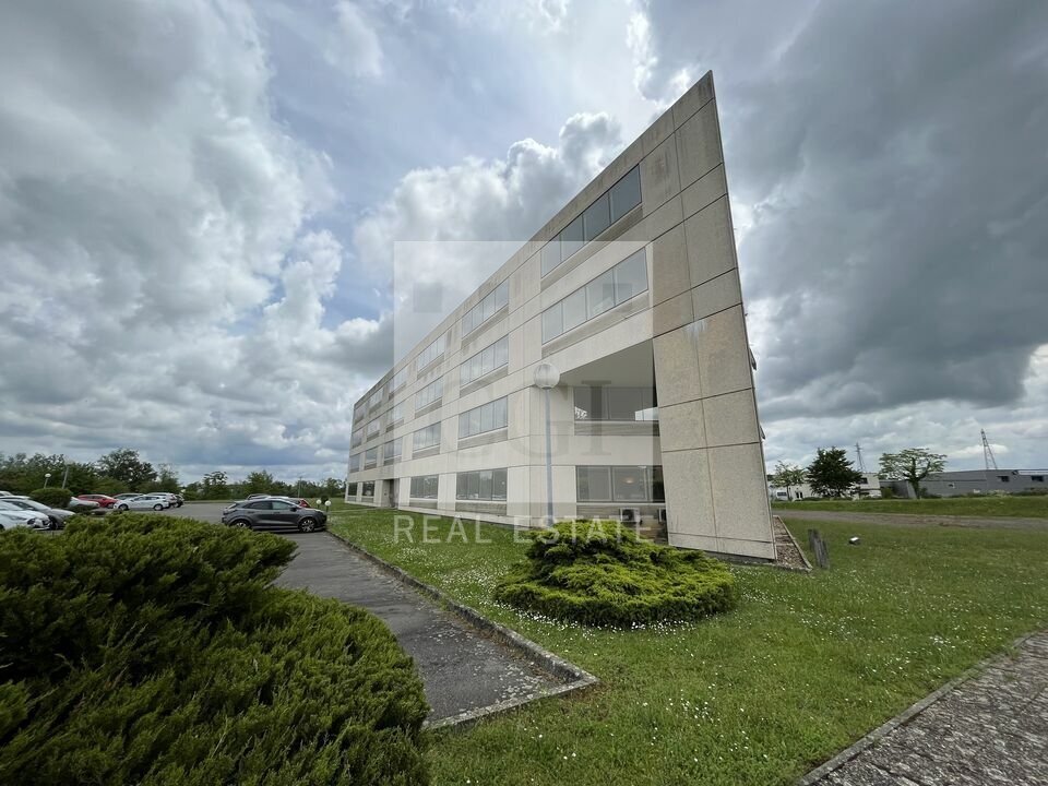 95 Rue Pouilly Loché, Mâcon à louer Photo de l’immeuble– Image 1 sur 16